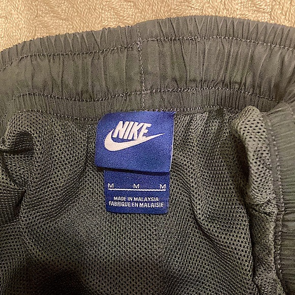 Mens Nike running shorts!! - Picture 3 of 3